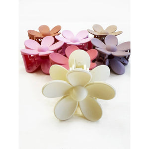 Matte Daisy Hair Clips