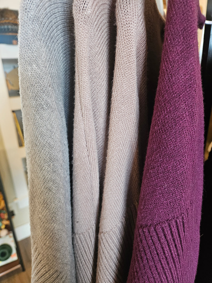 Pocket front knit